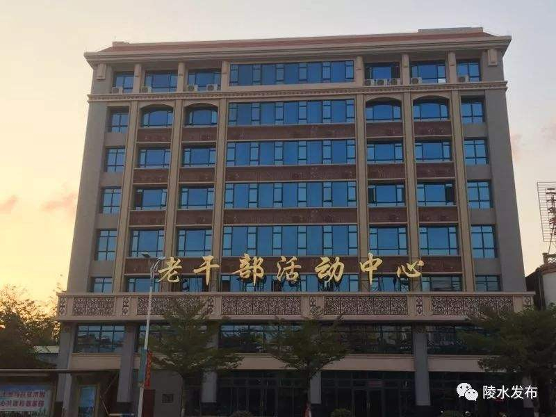 海南省陵水縣老干部活動中心采購恒壓變頻供水設備+不銹鋼生活水箱一套