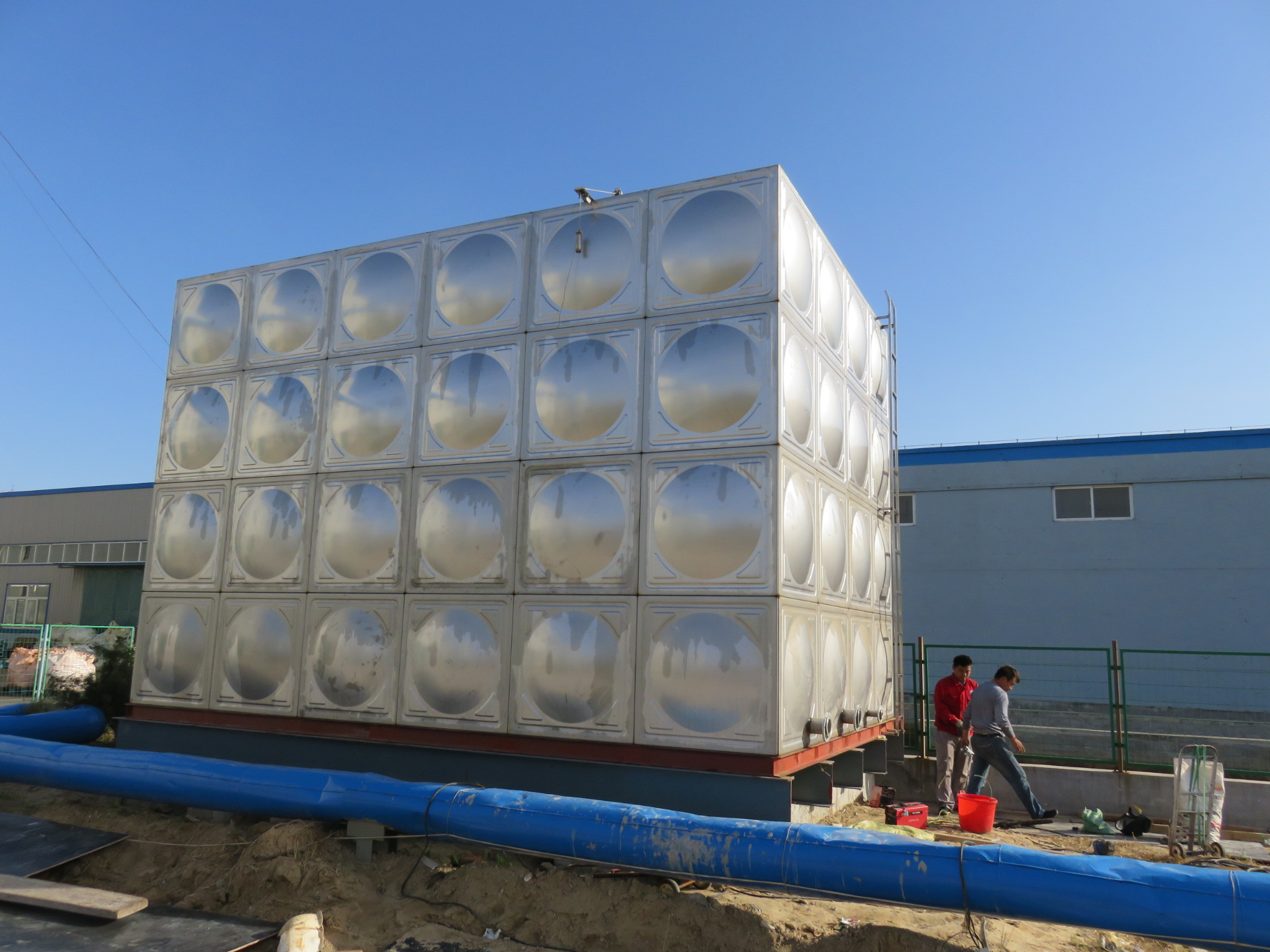 長沙不銹鋼水箱廠家正在向智能化環(huán)保化和多元化方向發(fā)展