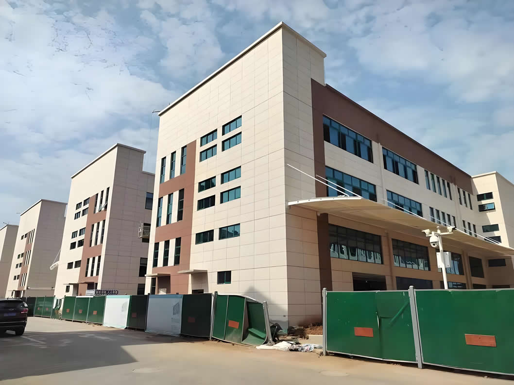 岳陽市湘陰縣佳海食品產(chǎn)業(yè)園定制16*8*2不銹鋼生活水箱+成套恒壓供水設(shè)備一套